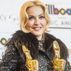 Madonna z nagrodami Billboard Music Awards. Wciąż zachwyca, mimo że ile lat ma Madonna, wciąż jest ikoną muzyki.