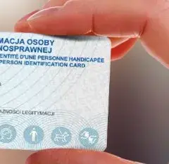 Jak wygląda legitymacja osoby niepełnosprawnej? Kluczowe informacje i cechy