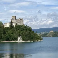 Zamki w Pieninach: Odkryj tajemnice Czorsztyna i Niedzicy