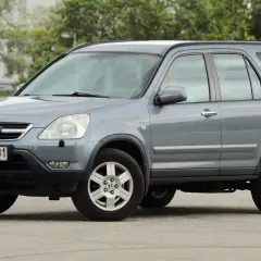 Szary Honda CRV, gotowy do jazdy testowej.