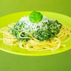 Ile kcal ma makaron ze szpinakiem? Odkryj lekkie wersje!
