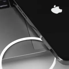 Jak zgrać zdjęcia z iPhone na PC? 4 metody bez problemów!
