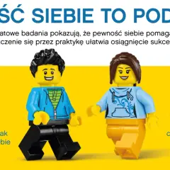 Dwie figurki LEGO, chłopiec i dziewczynka, symbolizują radość z nauki. Daj dziecku miłe słowa, by budować jego pewność siebie!