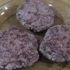 Idealny kotlet wołowy do burgera? Zrób go sam! Poradnik