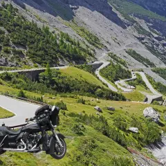 Najlepsze trasy motocyklowe w Włoszech: odkryj ukryte skarby i piękno