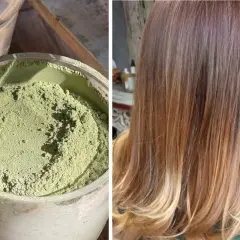 Polvo verde de que es la henna en un recipiente, junto a un cabello teñido con tonos cobrizos y rubios.