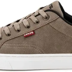 Scarpe Levis uomo in similpelle marrone con suola bianca. Perfette per un look casual e alla moda.