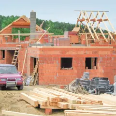 Ile kosztuje pozwolenie na budowę komina? Sprawdź ukryte opłaty