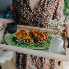 Jak podgrzewać catering dietetyczny, aby nie stracić smaku i wartości