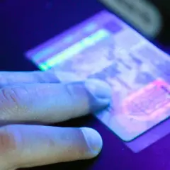 Jak sprawdzić czeskie prawo jazdy i uniknąć problemów z autentycznością