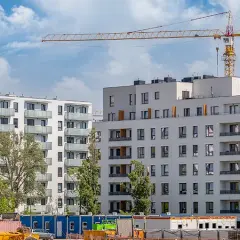 Jak kupić mieszkanie od dewelopera i uniknąć najczęstszych pułapek
