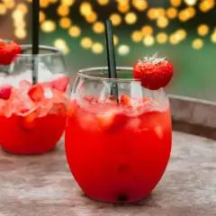 Najlepsze drinki z Red Label, które zaskoczą Twoje podniebienie