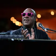 Czy Stevie Wonder jest niewidomy? Prawda o jego wzroku i życiu