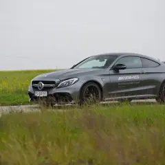 C63 Coupé: Która generacja AMG jest dla Ciebie? V8 vs Hybryda