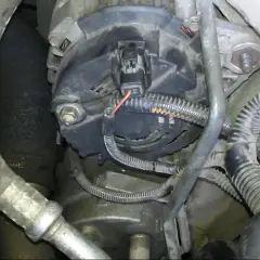 Jak łatwo i bezpiecznie wyjąć alternator w Renault Megane II – krok po kroku