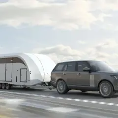 Jakie opony do przyczepy kempingowej zapewnią bezpieczeństwo i komfort?