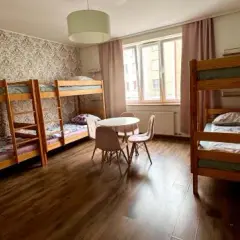 Hotel czy hostel? Wybierz idealny nocleg: cena, prywatność, atmosfera