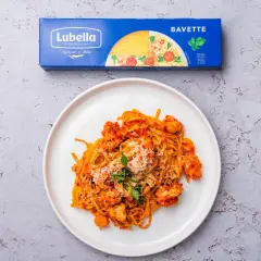 Spaghetti z krewetkami i winem – łatwy przepis na wyjątkową kolację