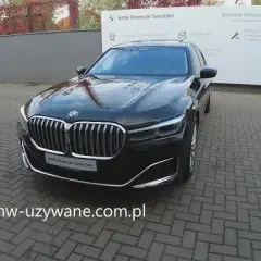 BMW M750Ld xDrive: Potężny diesel, unikat. Czy warto kupić?
