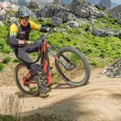 Oblicz spalanie kalorii przy 30 km na rowerze - kalkulator online