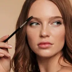 Henna pudrowa brwi: Piękne brwi na tygodnie czy to dla Ciebie?