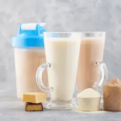 ¿Es saludable sustituir la cena por un batido de proteínas? Pros y contras