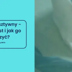 Paluch sztywny – co to jest i jak sobie z tym radzić? Na zdjęciu widać stopę, a na niebieskim tle tekst o problemach z palcem.