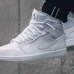 Air Jordan 1 Retro Mid White Platinum - Ceny, specyfikacje i dostępność