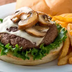 Jak usmażyć idealnego burgera? Czasy i sekrety soczystości.