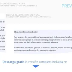 Ejemplo de carta de agradecimiento a una persona especial, mostrando un modelo de comunicación para candidatos desestimados tras una entrevista.
