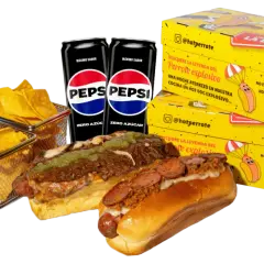 Dos perritos calientes gourmet con patatas y Pepsi Zero. ¡Una explosión de sabor!