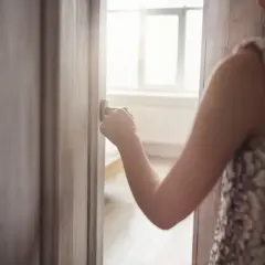 Czemu masz drzwi w pokoju? Zaskakujące powody i konteksty tej frazy