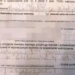 Prędkość w zabudowanym: 50 km/h, mandaty, utrata prawa jazdy. Jak uniknąć?