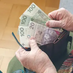 Jaka emerytura przy zarobkach 5000 brutto? Sprawdź, co Cię czeka