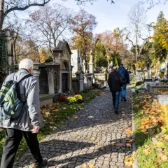 Ile kosztuje miejsce na cmentarzu Batowice w Krakowie? Sprawdź ceny i opcje