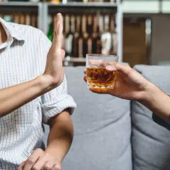 Czy alkohol podnosi cholesterol? Poznaj zaskakujące skutki dla zdrowia