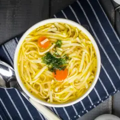 Waga rosołu z makaronem: 350-500g? Odkryj, co wpływa na kalorie