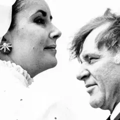 Elizabeth Taylor i Richard Burton, gwiazdy "Poskromienia złośnicy", w zbliżeniu.