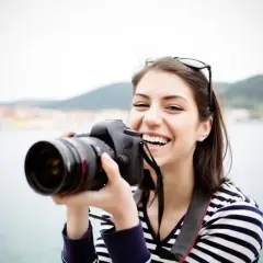 Czym zajmuje się fotograf? Od pasji do profesji pełny przewodnik