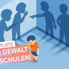 Ein trauriger Junge steht vor Schattengestalten, die auf ihn zeigen. Die Botschaft: Kein Platz für Gewalt an Schulen!