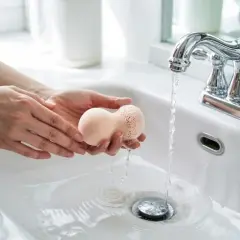 Jak wyczyścić gąbeczkę do makijażu? Poradnik dla zdrowej cery