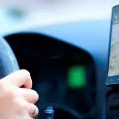 Jak połączyć telefon z autem? Kompletny poradnik i rozwiązania