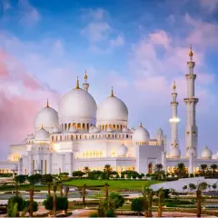 Najlepsze atrakcje w Abu Dhabi, które musisz zobaczyć podczas wizyty