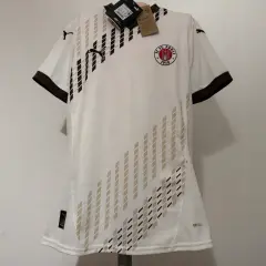 Bluza St. Pauli: Co oznacza czaszka? Symbol buntu i wartości