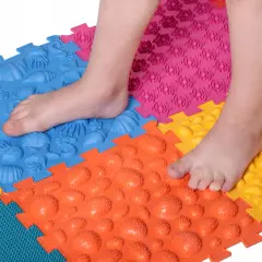 Mata sensoryczna ortopedyczna: Jak zadbać o zdrowe stopy dziecka?