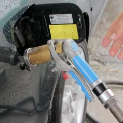 Tankowanie LPG: Samodzielnie i bezpiecznie? Poznaj zasady!