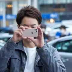 Jak wyciszyć migawkę iPhone'a? 4 ciche metody na dyskretne zdjęcia.