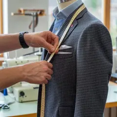 Jak mierzyć marynarkę damską, aby uniknąć błędnego rozmiaru?