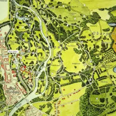 Park Mużakowski mapa: szczegółowy plan z zaznaczonymi alejkami, stawami, budynkami i polami.