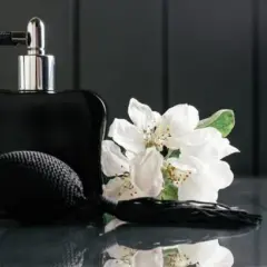 Ile kosztują perfumy? Poznaj ceny, składniki i gdzie kupić taniej